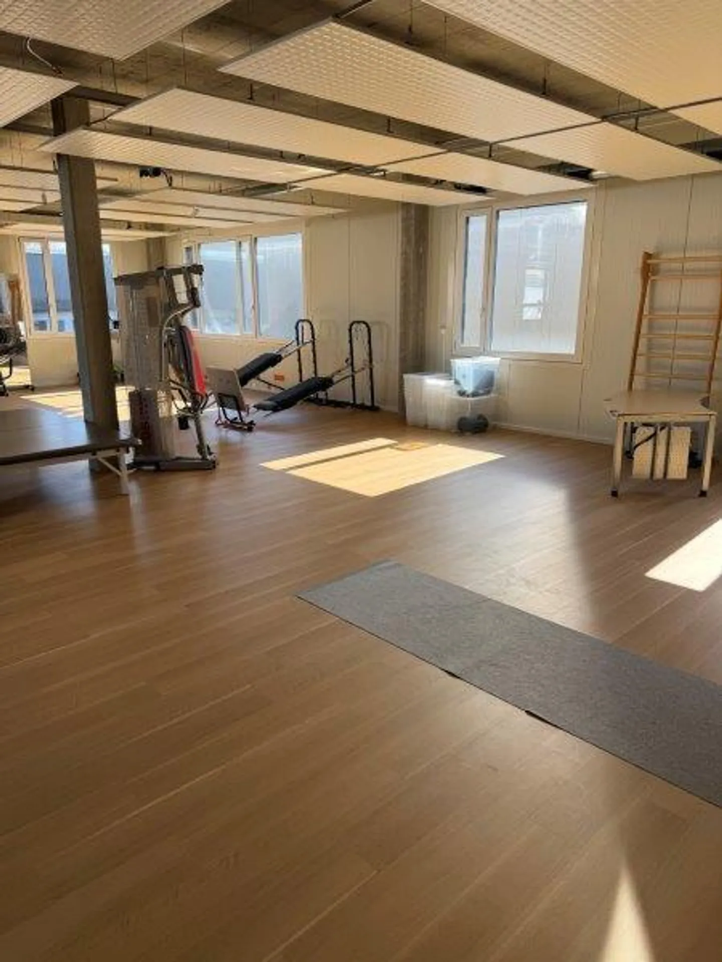 Bright and Modern Loft - Elevator - Flexible Rental Agreement - Photo 5 of 5