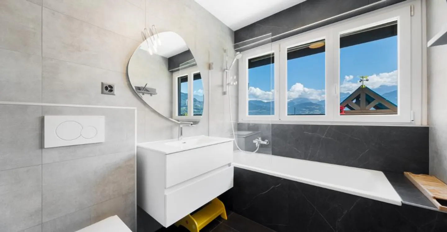 TERRACE APARTMENT - PANORAMIC VIEW - BASEMENT - EXCLUSIVE - Photo 9 of 13