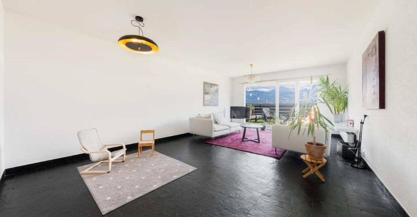 TERRACE APARTMENT - PANORAMIC VIEW - BASEMENT - EXCLUSIVE - Photo 7 of 13