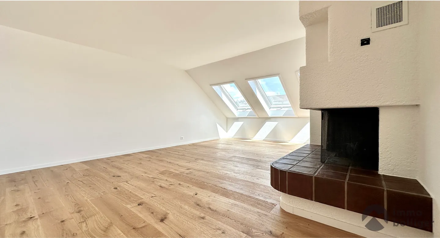 Charmante Dachwohnung - Foto 3 von 14