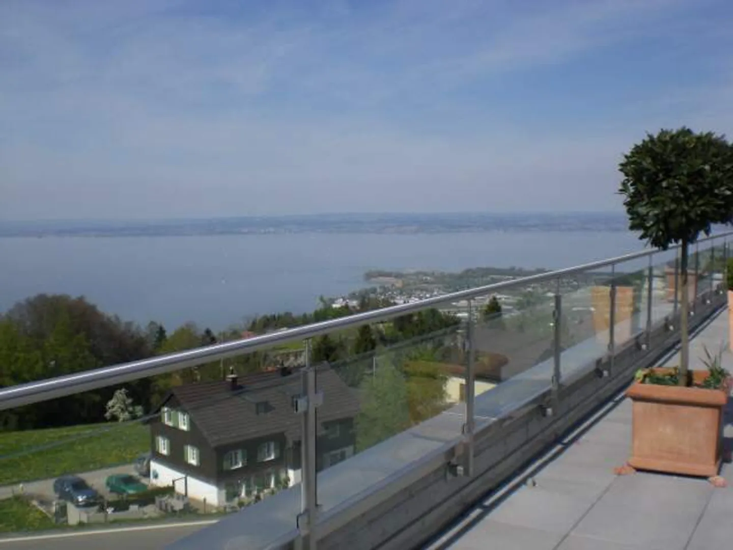 Vivere sopra il lago di Costanza in una casa Minergie - Foto 2 di 12