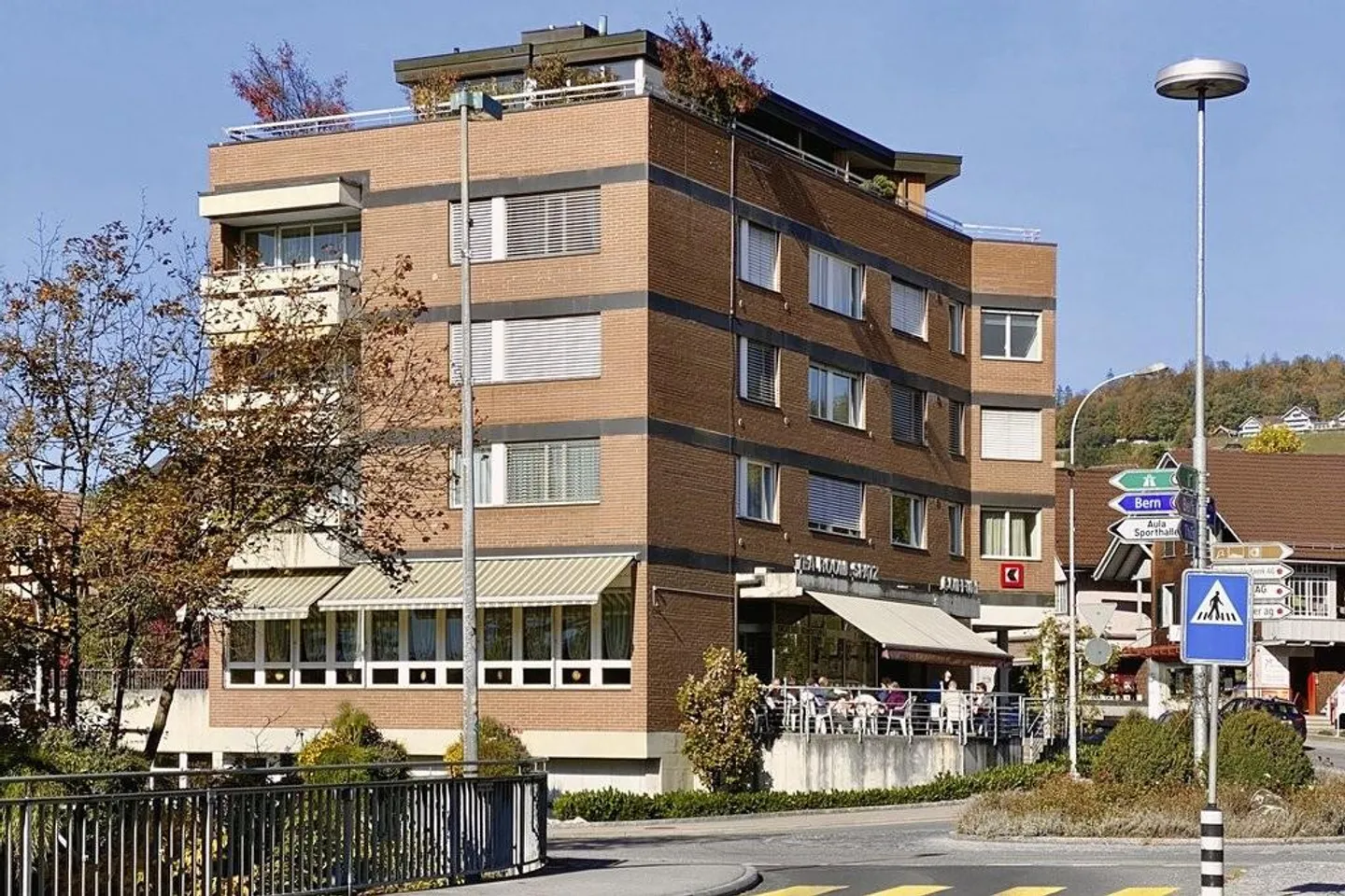 Spazio commerciale attraente con grande potenziale da affittare o acquistare - Foto 1 di 9