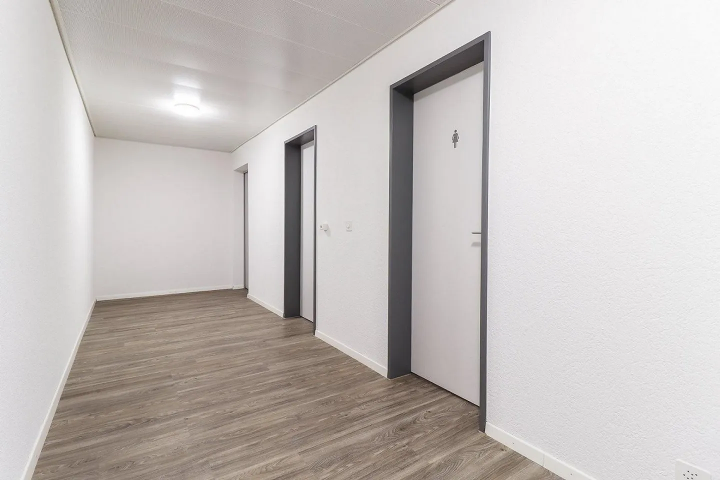 Modernes Büro im Mattenhof - Foto 9 von 12