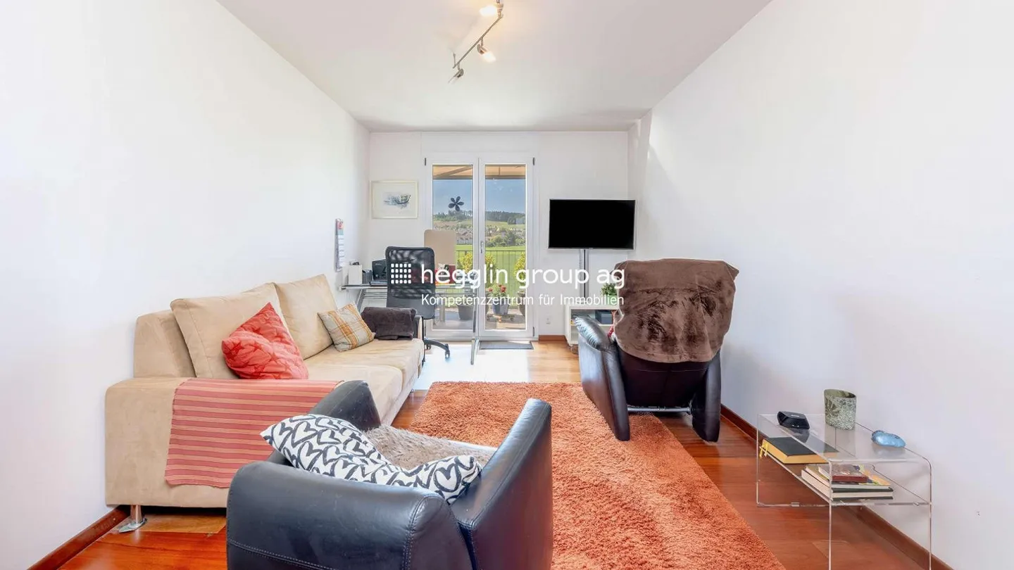 One-time purchase price: Penthouse apartment under residential rights far below market price - Photo 10 of 13