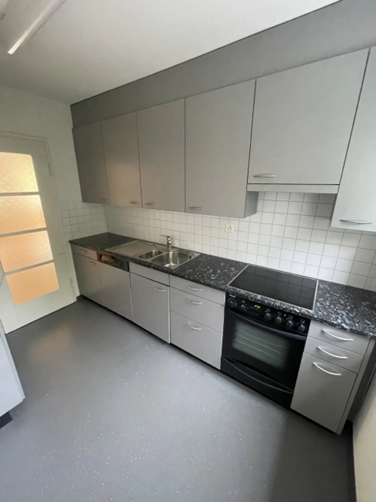 Appartement 2 pièces à Zurich Wiedikon – durée déterminée jusqu'au 31.03.2027 - Photo 3 sur 4