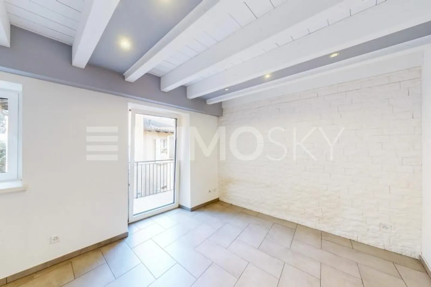 Charming Apartment in Viganello - Photo 2 of 5