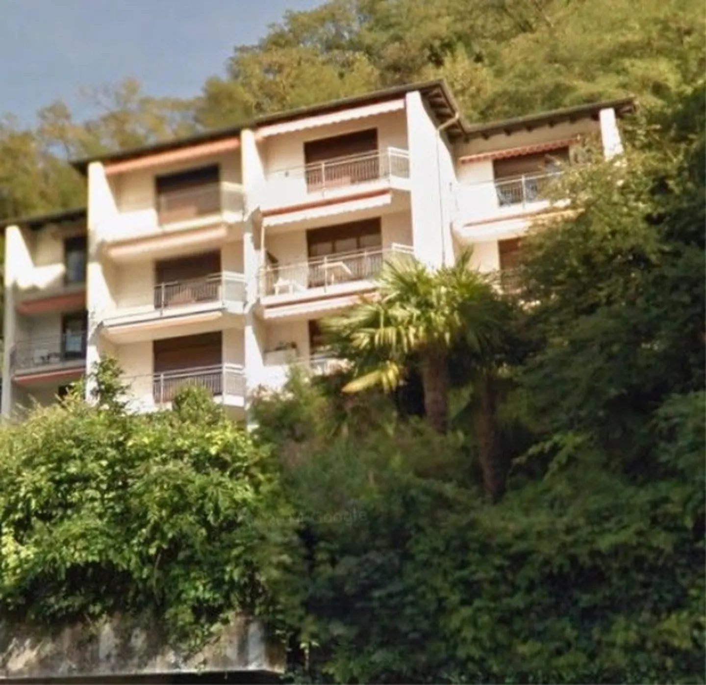 Appartement aux enchères avec balcon - Photo 2 sur 4