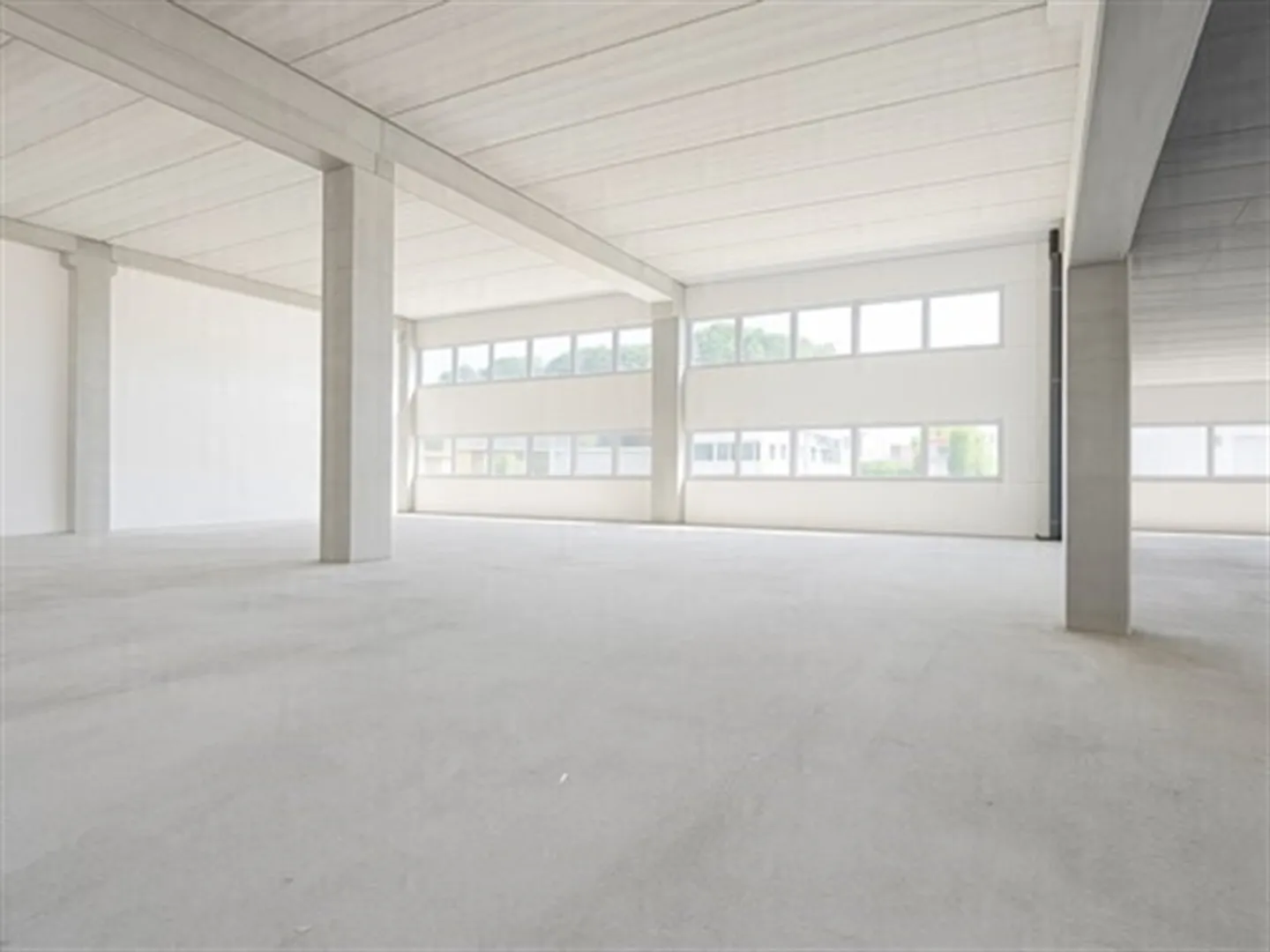 Commercial for rent - Photo 2 of 2