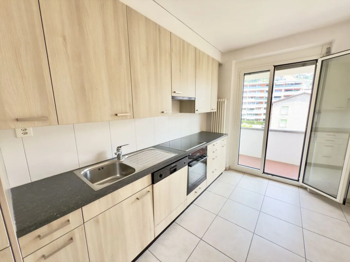 Ampio appartamento 4.5 locali in affitto  Via San Jorio, Locarno | Grosse 4.5-Zimmer-Wohnung zur Miete - Via San Jorio, Locarno - Foto 1 di 6