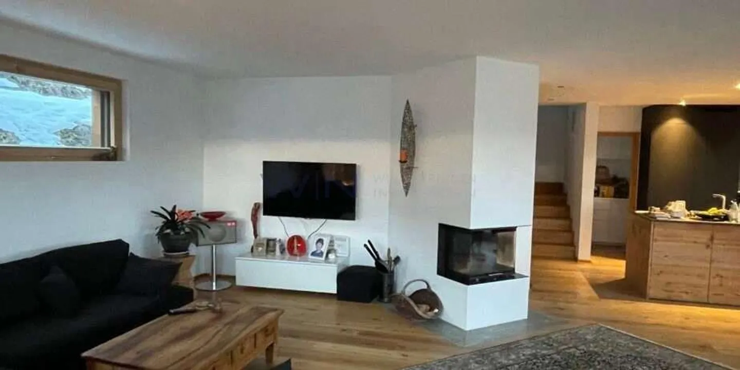Stilvolles Einfamilienhaus mit Aussicht - Foto 5 von 13