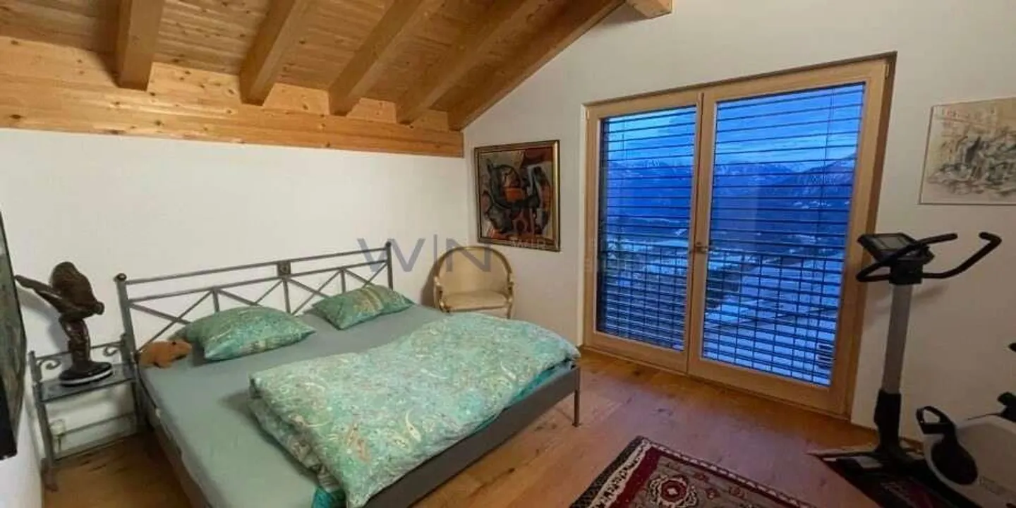 Stilvolles Einfamilienhaus mit Aussicht - Foto 8 von 13