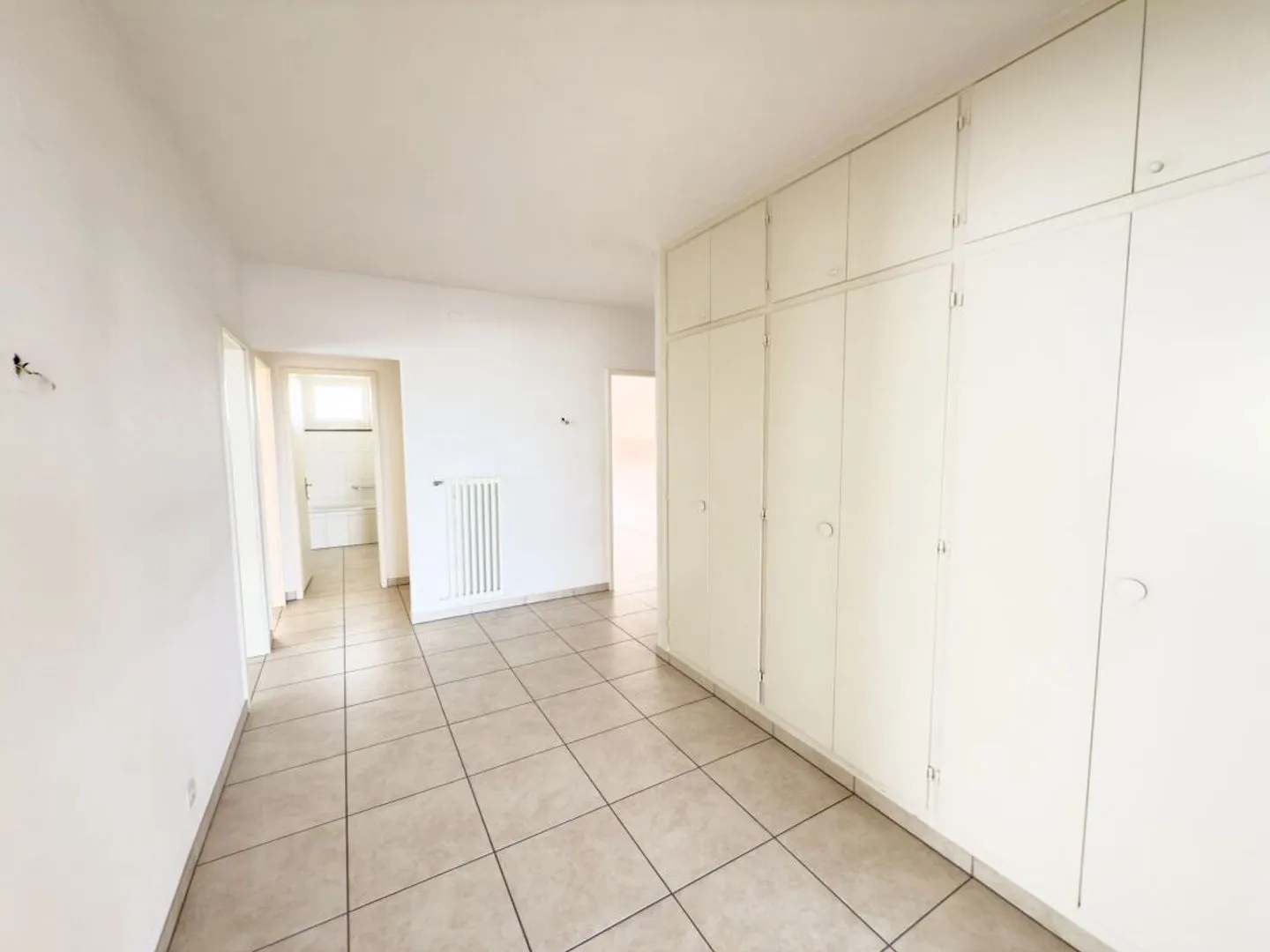 Ampio appartamento 4.5 locali in affitto  Via San Jorio, Locarno | Grosse 4.5-Zimmer-Wohnung zur Miete - Via San Jorio, Locarno - Foto 4 di 6