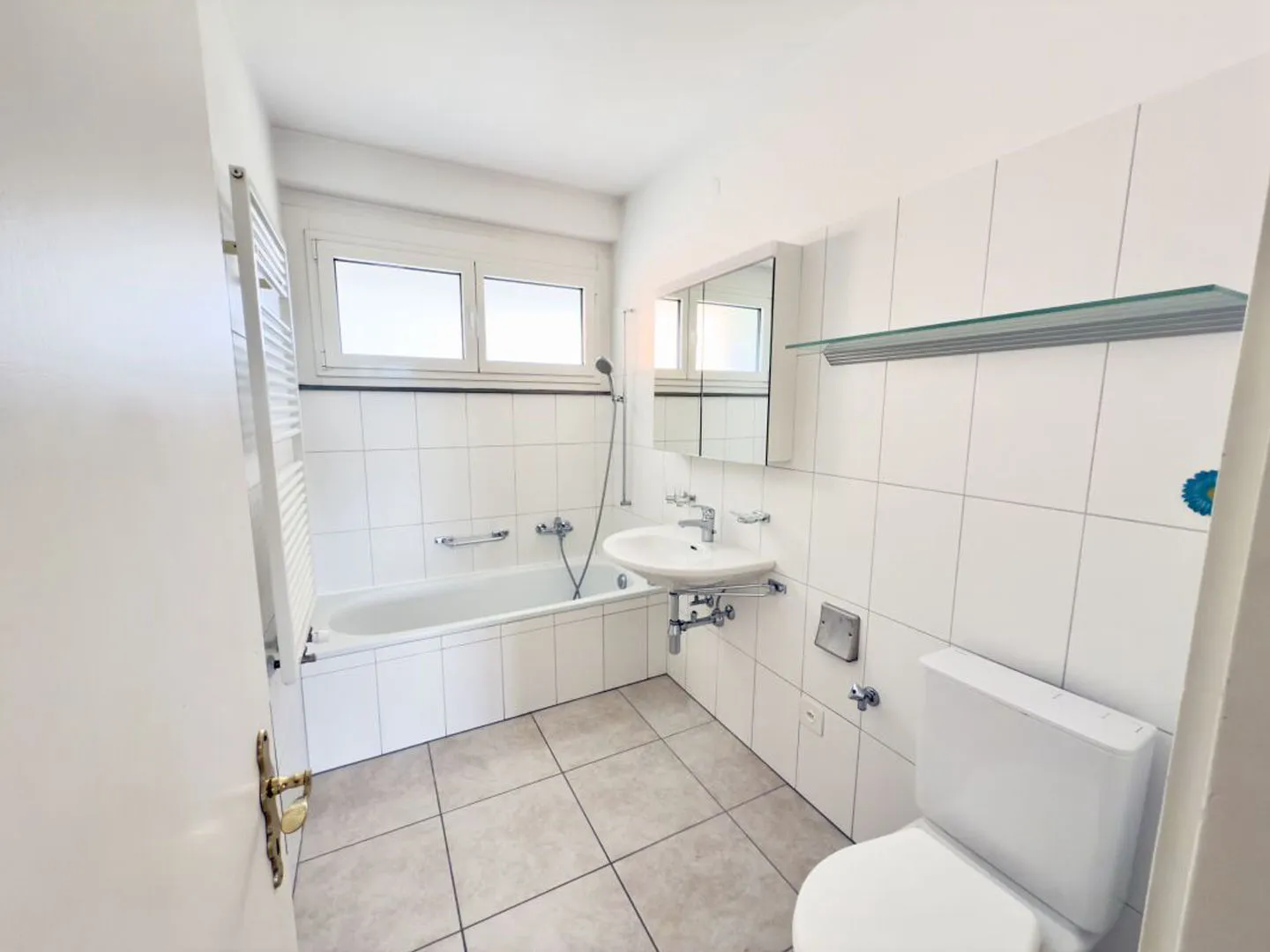 Ampio appartamento 4.5 locali in affitto  Via San Jorio, Locarno | Grosse 4.5-Zimmer-Wohnung zur Miete - Via San Jorio, Locarno - Foto 5 di 6