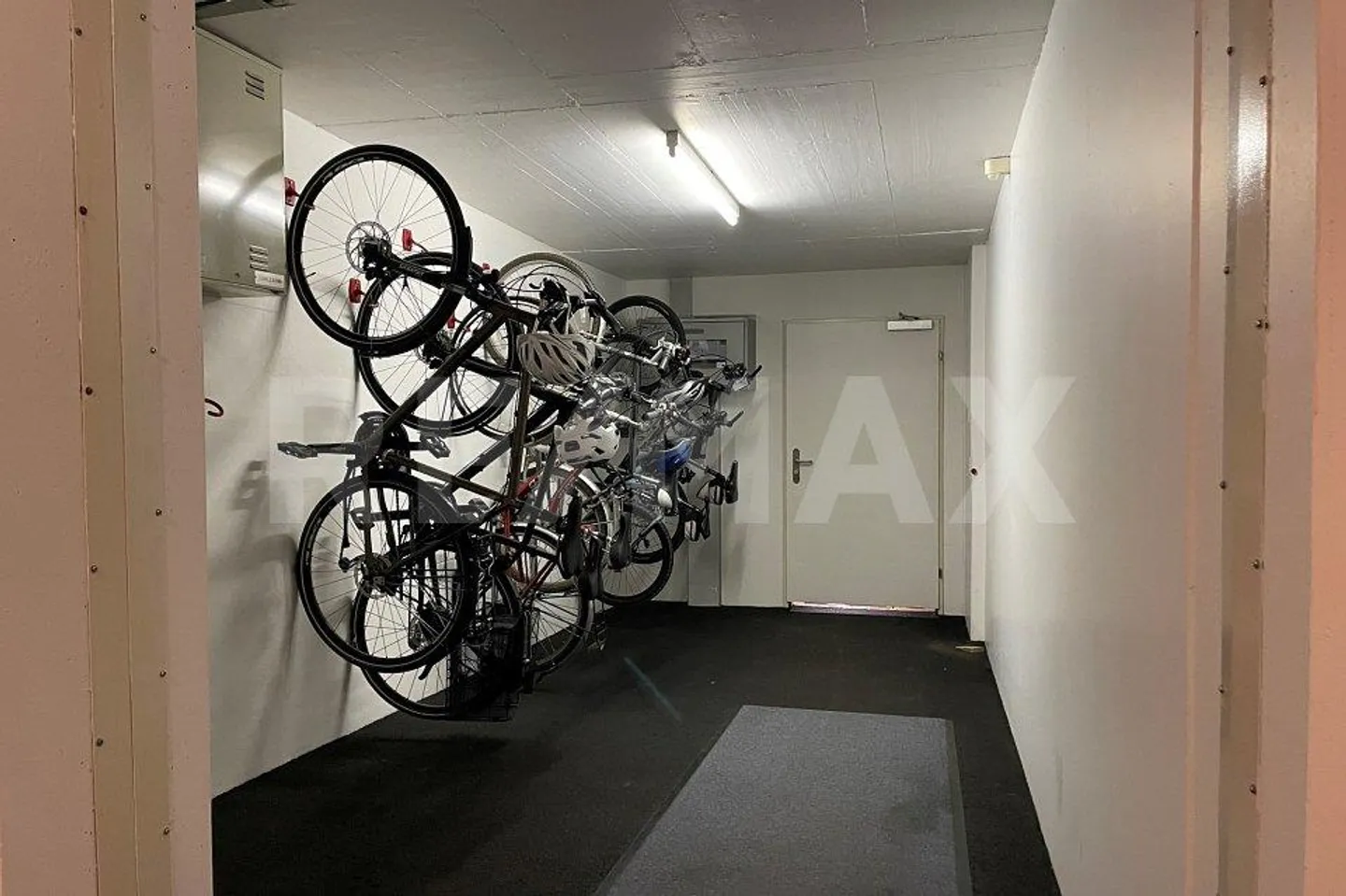 Spacious living experience with attic flair - Quality of life on two levels! - Photo 13 of 13