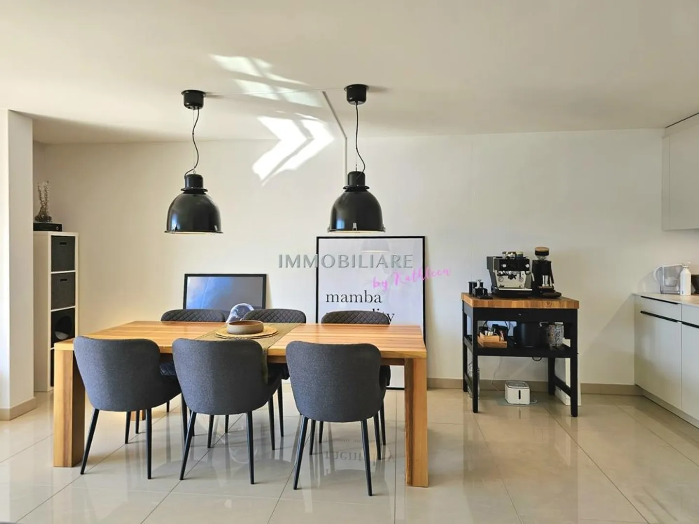 2.5-Room Apartment with Lake View and Sun Terrace - Like New and Comfortable... - Photo 6 of 14