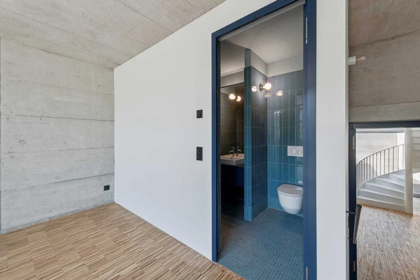 Modern Townhouse with Atrium - Photo 9 of 13