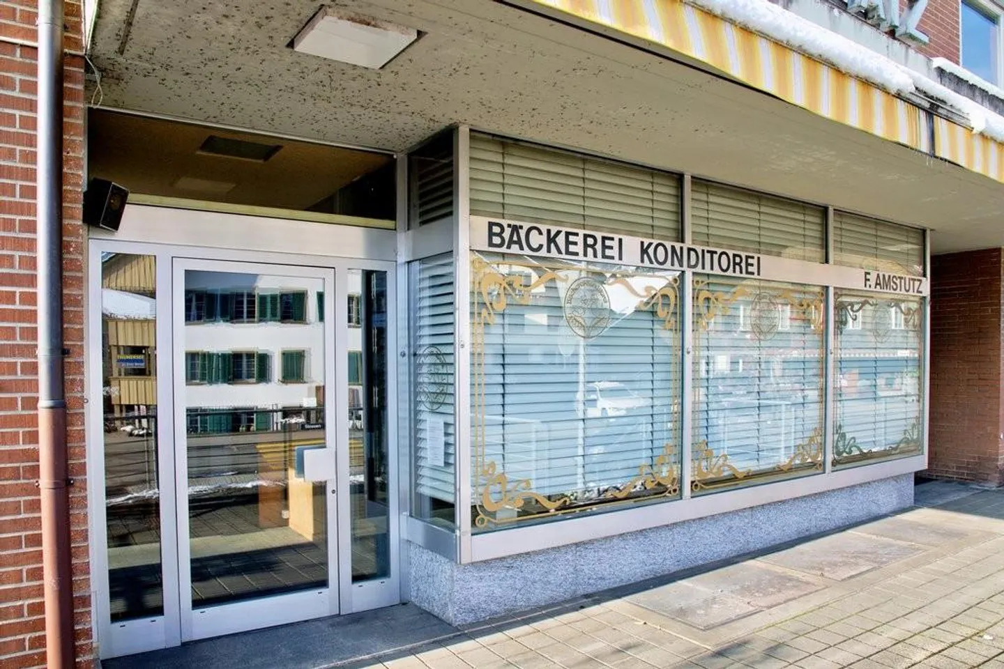 Spazio commerciale attraente con grande potenziale da affittare o acquistare - Foto 9 di 9