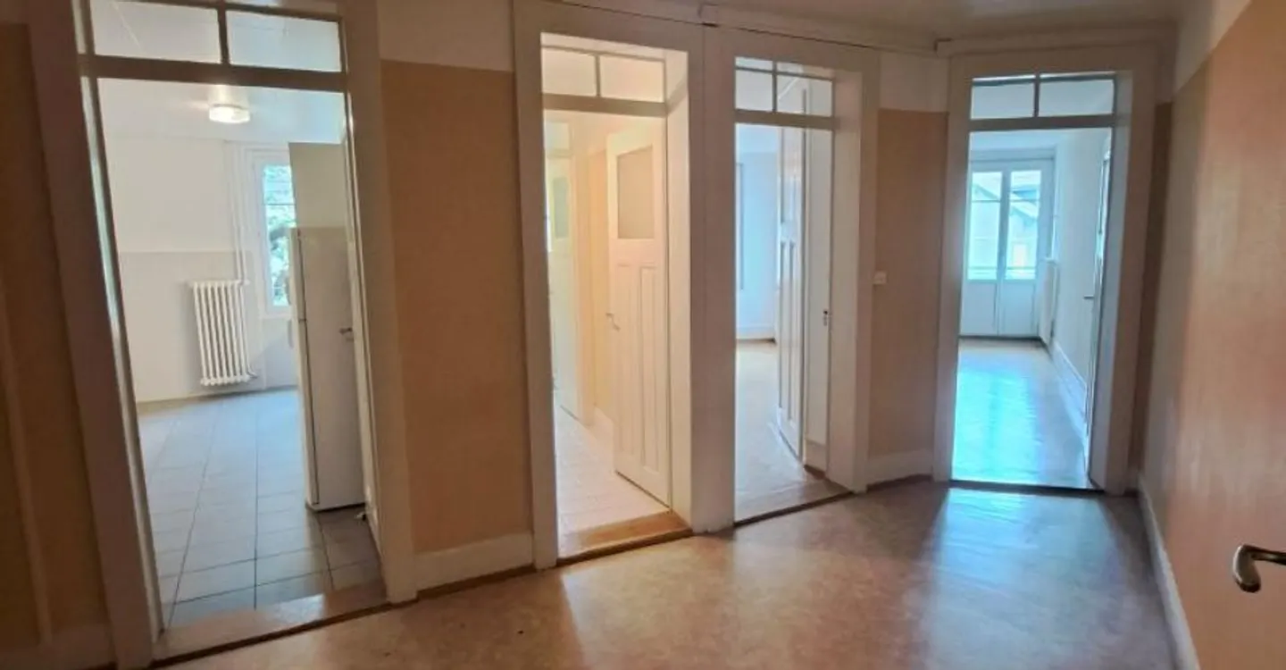 Lausanne, Chemin de Montelly 1, 2,5 Zimmer mit Balkon im 1. Stock - Foto 2 von 5