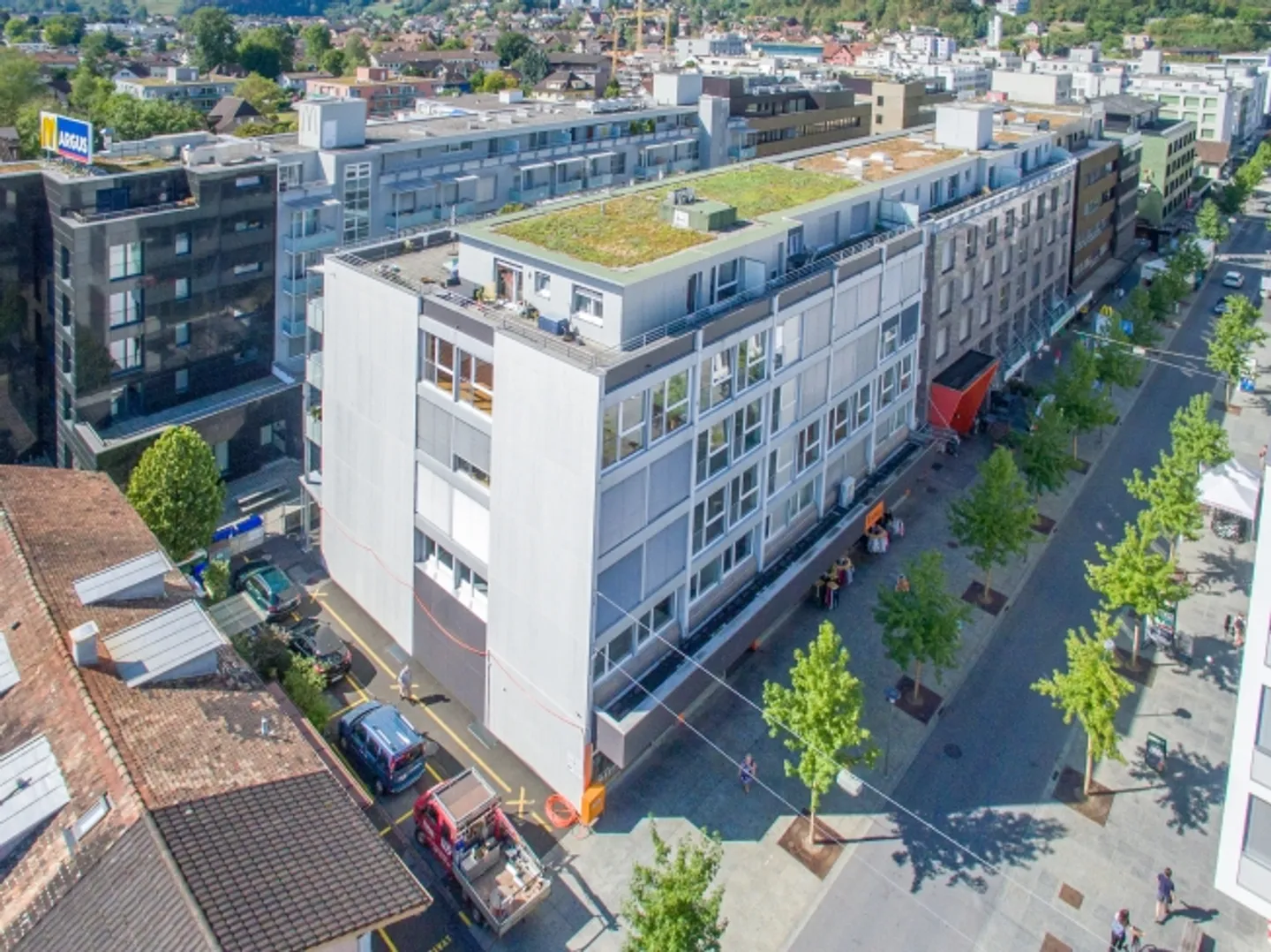 Negozio in affitto - Foto 2 di 12