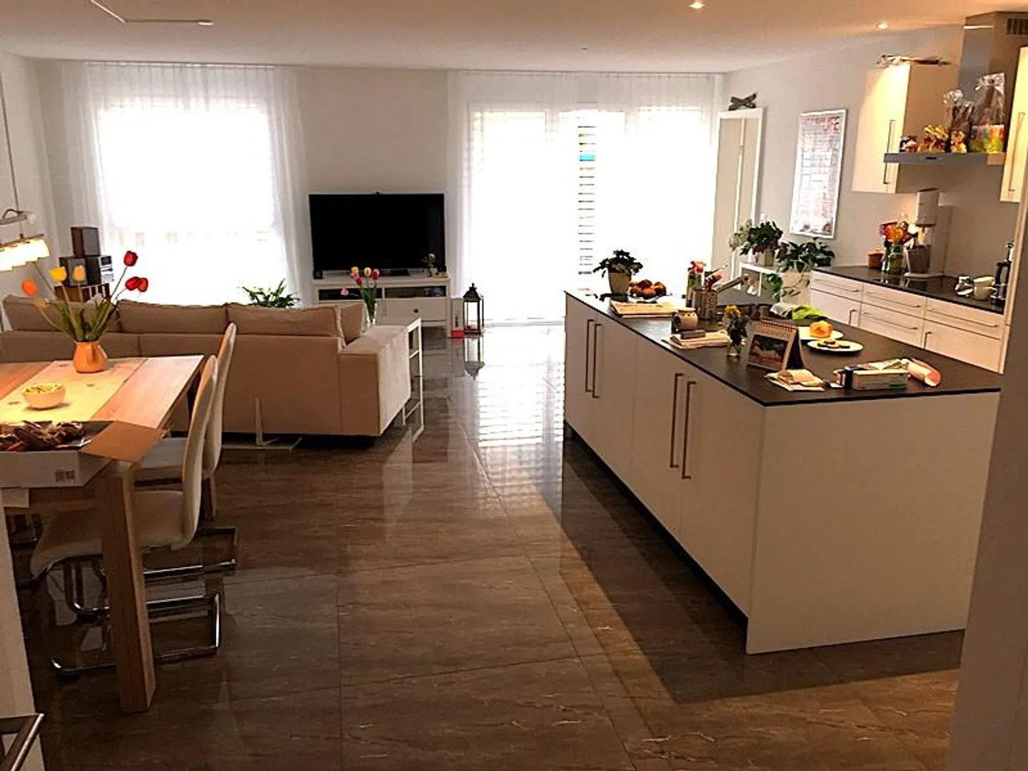 Très bel appartement de 4,5 pièces dans le meilleur emplacement - Photo 1 sur 9