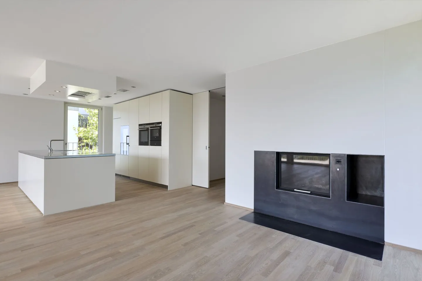 Exclusive Apartment in Prime Location! - Photo 3 of 11