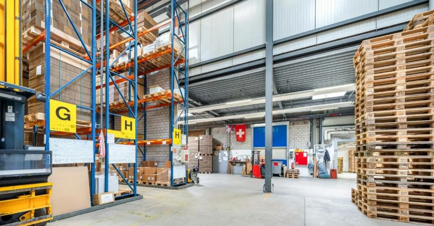 Magazzino a grande altezza semi-automatico con circa 2.200 posti pallet standard in affitto a lungo termine - Foto 5 di 5