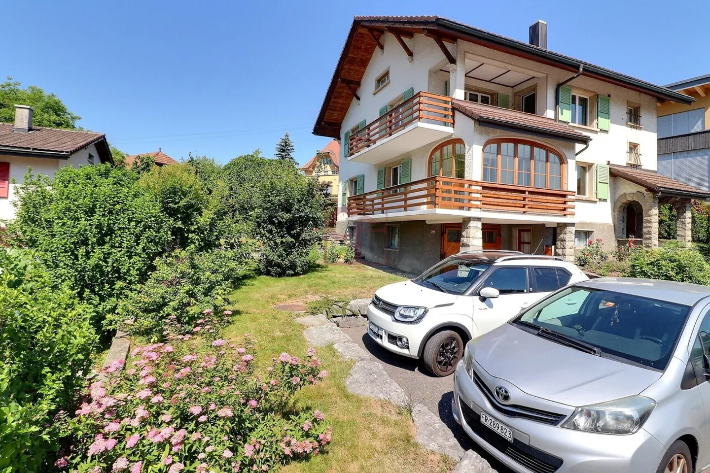 Grand 2.5 pc. (env. 75 m2) avec magnifique jardin arborisé  - Photo 3 of 16