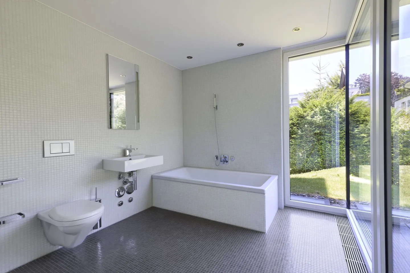 Exclusive Apartment in Prime Location! - Photo 8 of 11