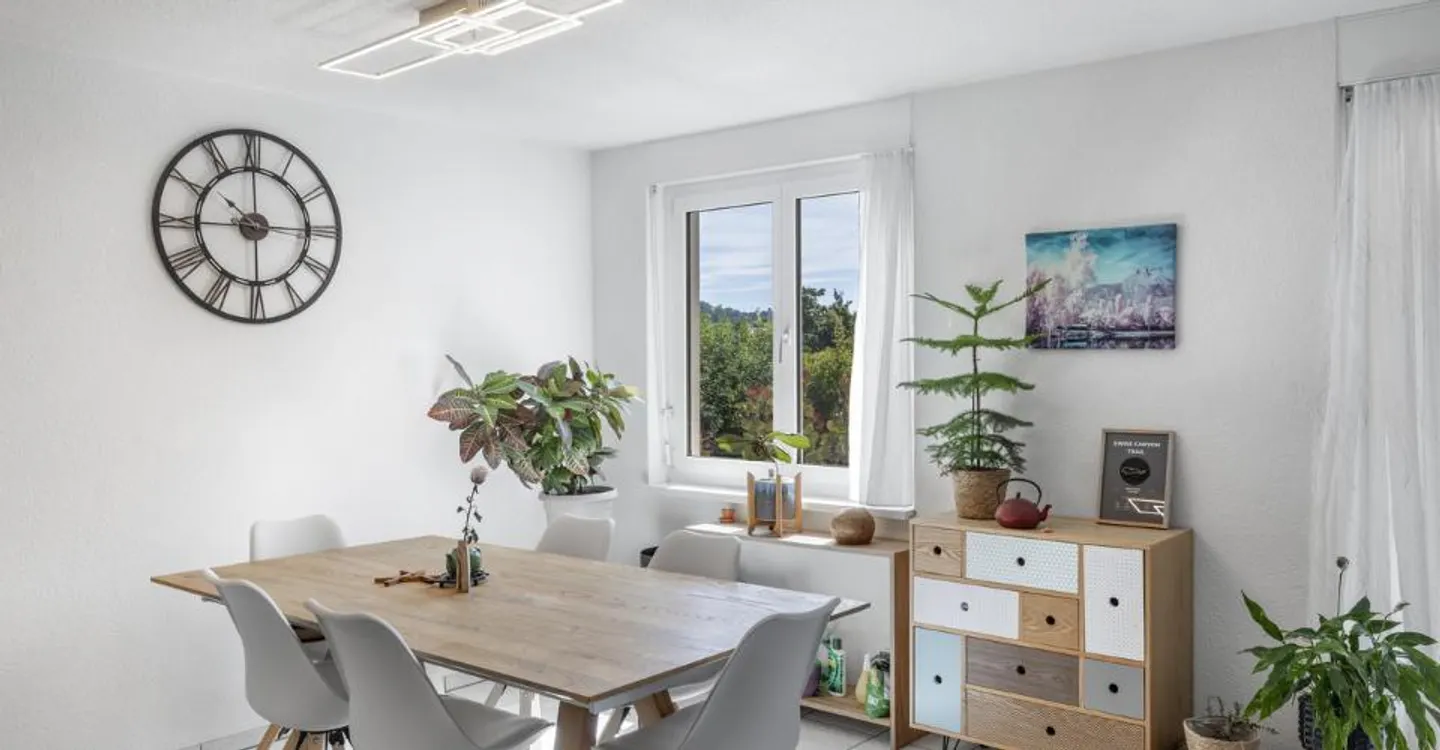 Appartement Charmant avec Espaces Extérieurs - Photo 5 sur 13
