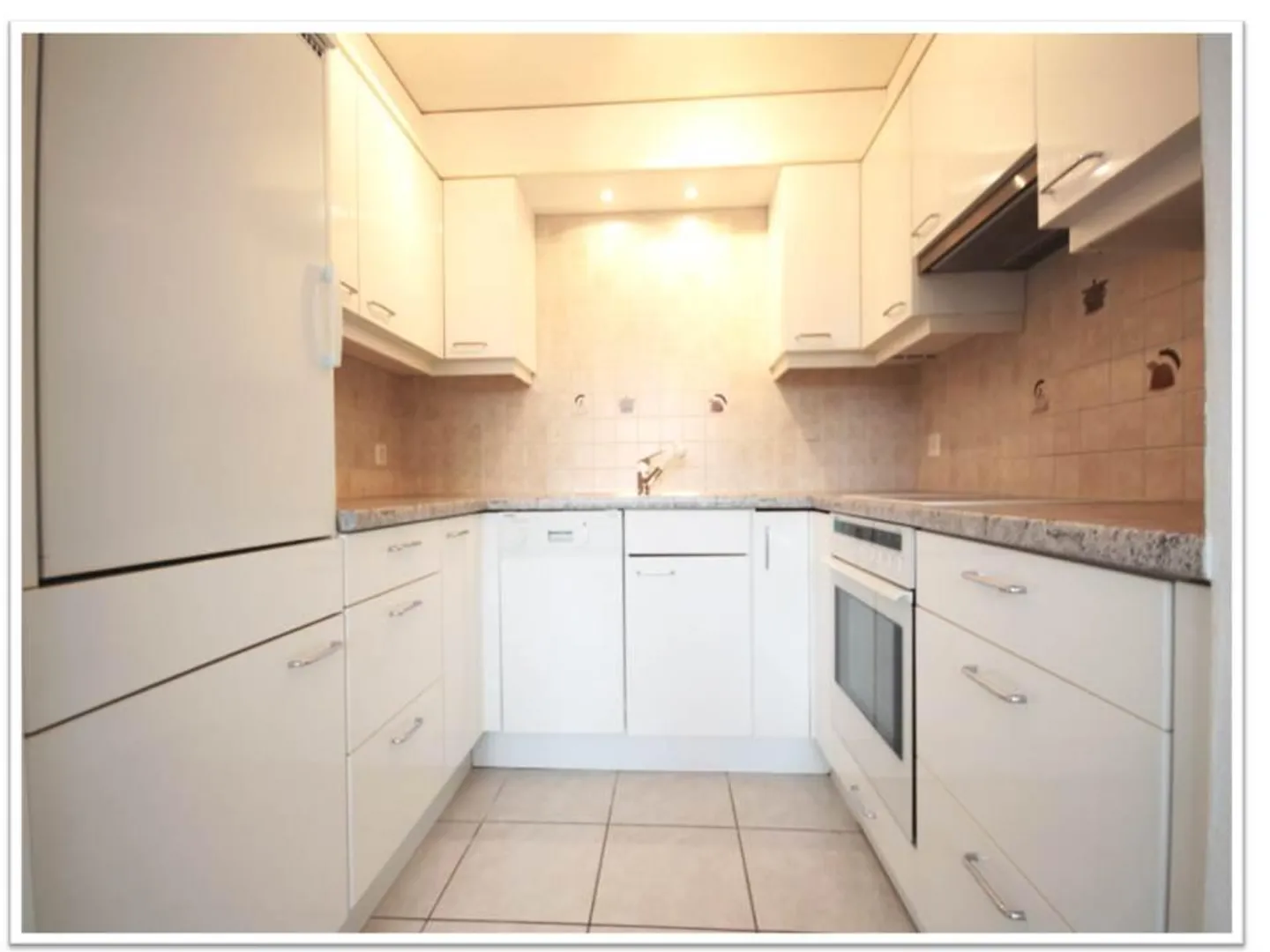 2.5 Room Furnished Apartment - Photo 5 of 5