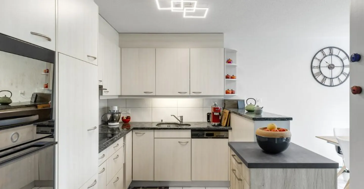 Appartement Charmant avec Espaces Extérieurs - Photo 4 sur 13