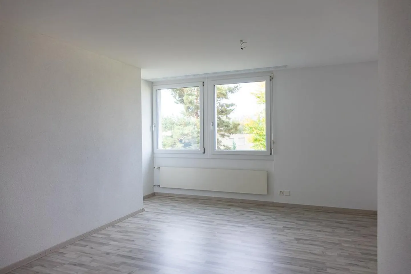 Ampio appartamento nella zona est della città - Foto 7 di 10