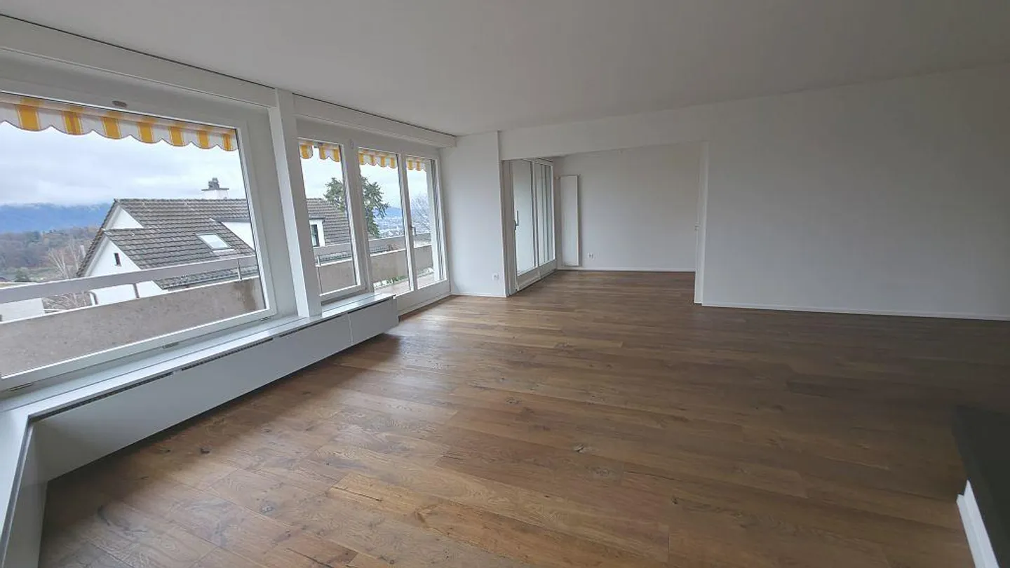 Ampio appartamento di 5,5 stanze con vista fantastica! - Foto 3 di 9