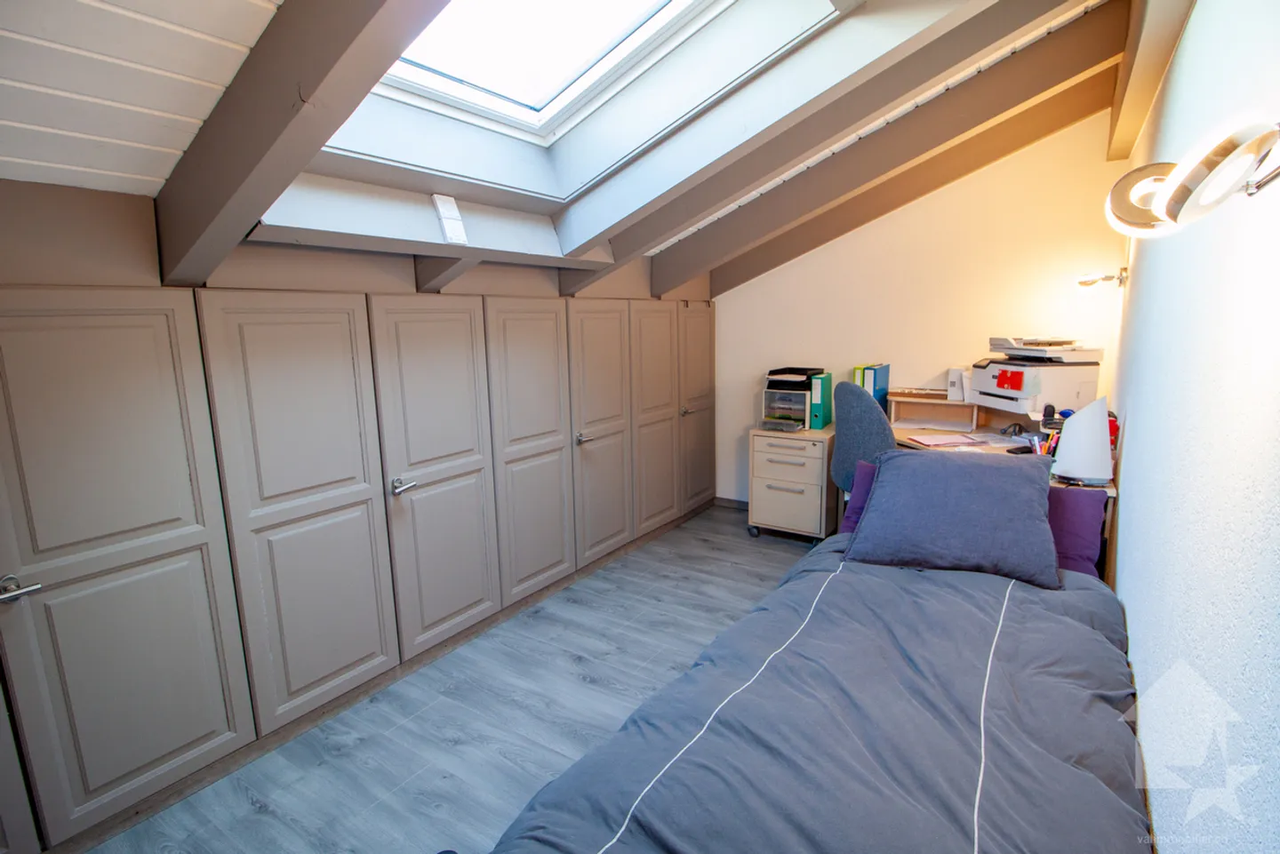 Stunning 4.5-room apartment of 115 m2 on the top floor - Photo 12 of 13