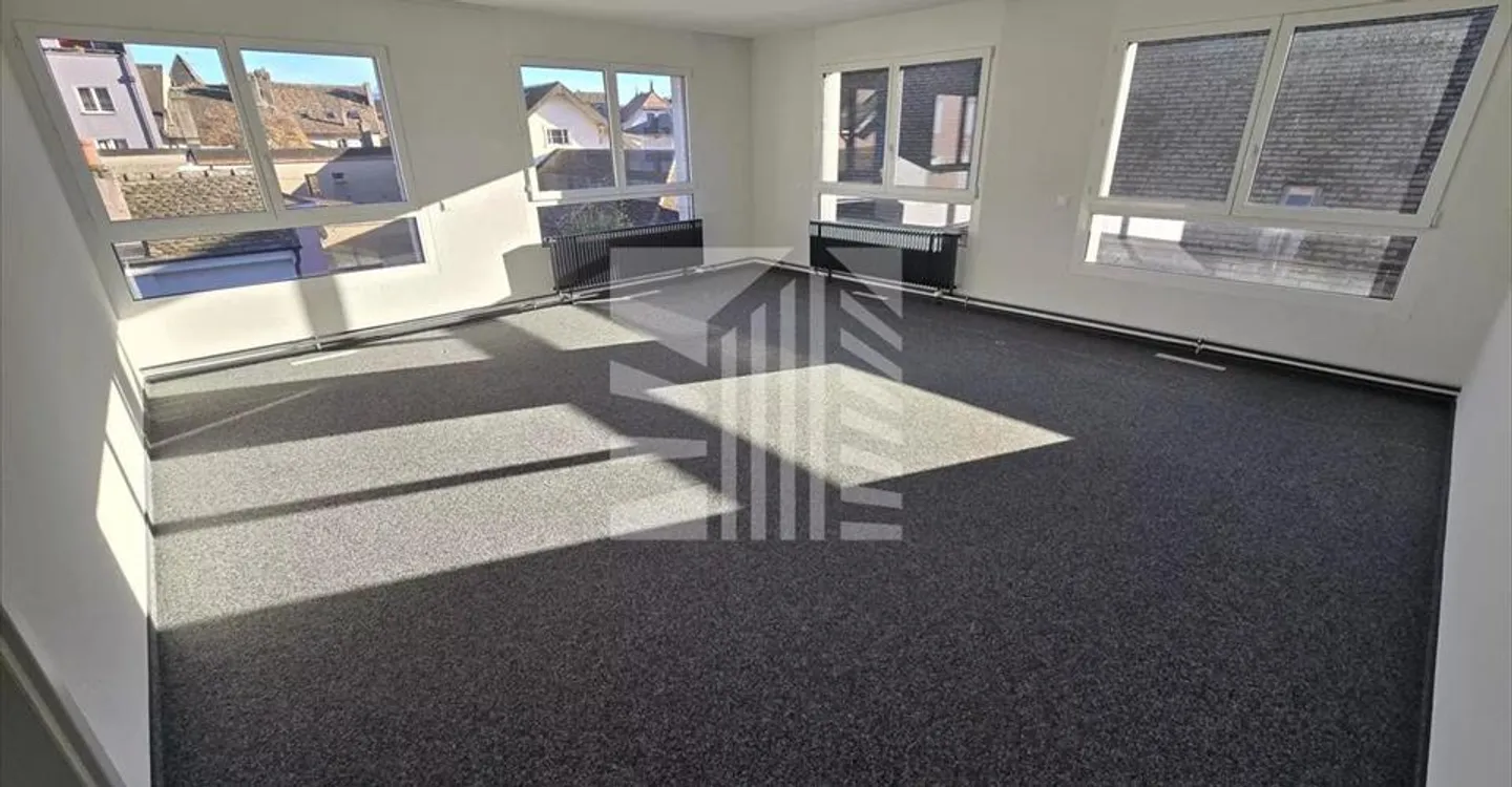 Office space for rent - Photo 3 of 10