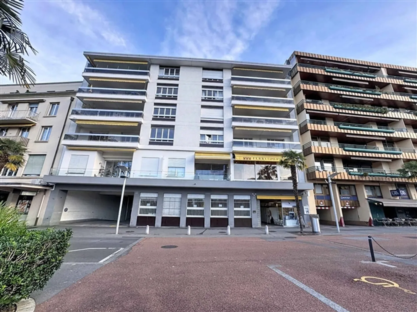 Zone commerciale ou administrative - Photo 2 sur 6