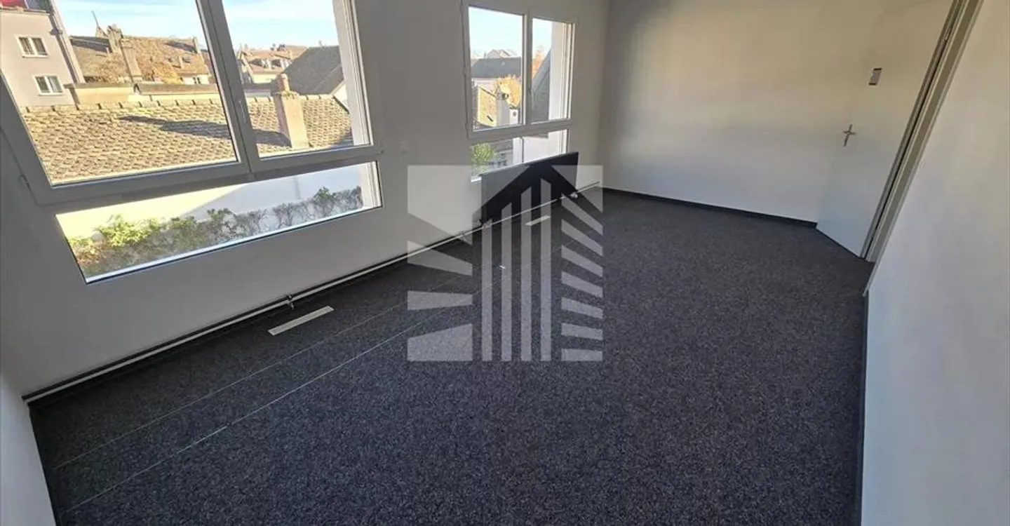 Office space for rent - Photo 5 of 10