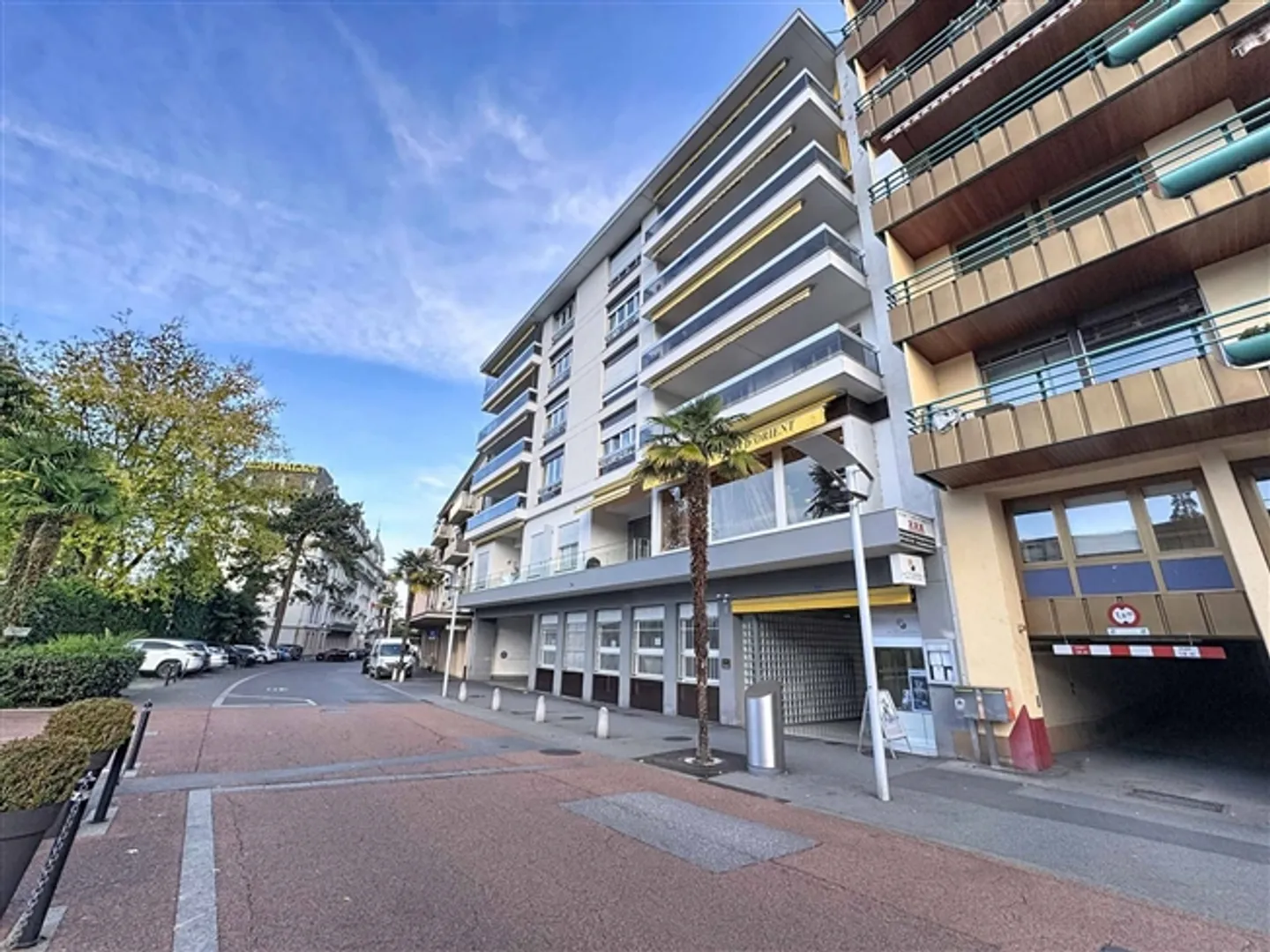 Zone commerciale ou administrative - Photo 1 sur 6