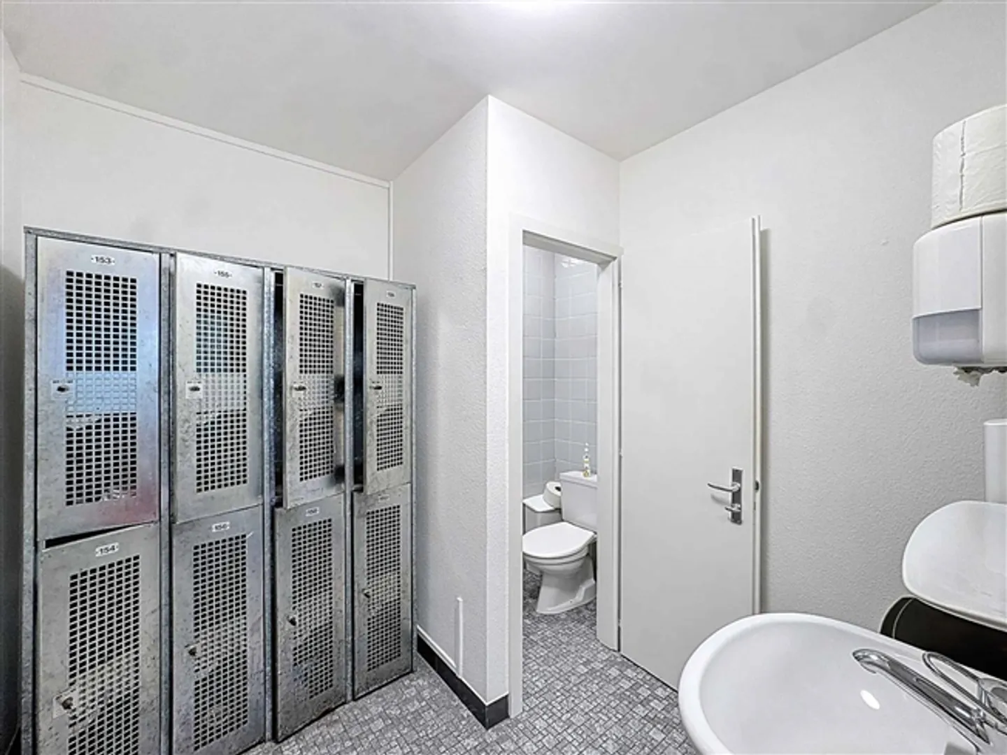 Zone commerciale ou administrative - Photo 5 sur 6