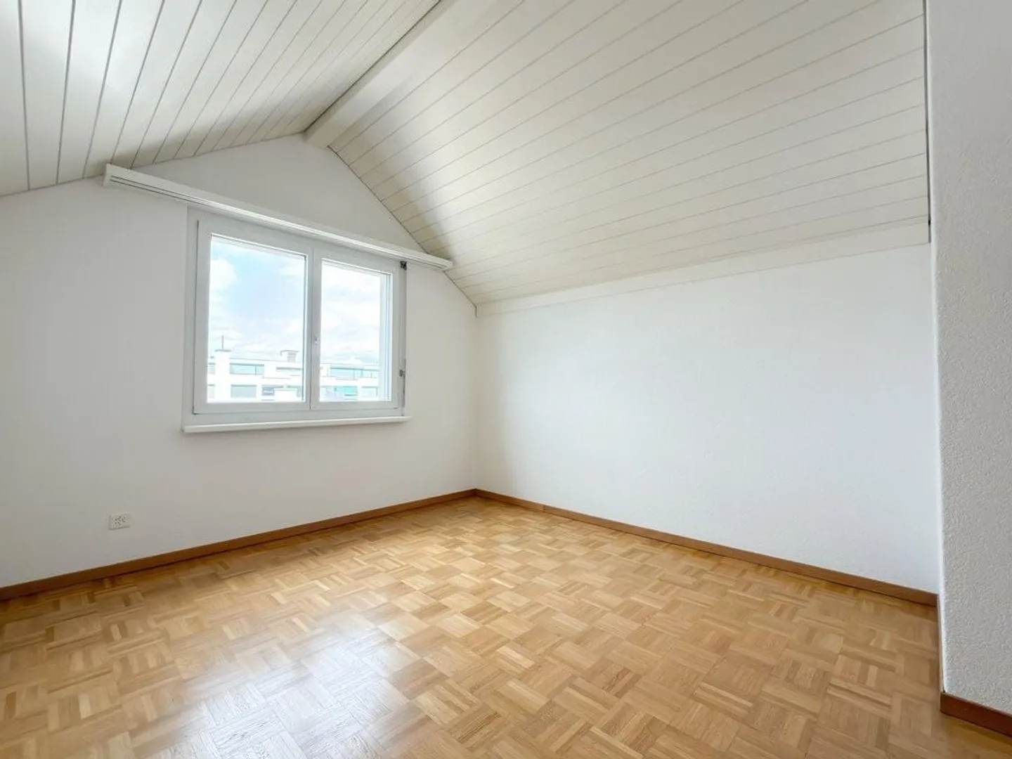 Appartement sous les toits charmant - Photo 7 sur 12