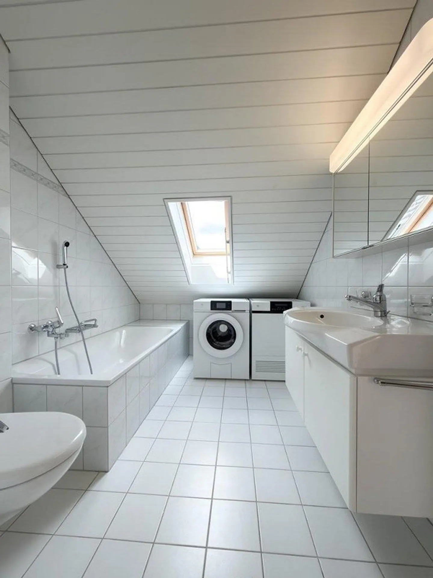 Appartement sous les toits charmant - Photo 8 sur 12