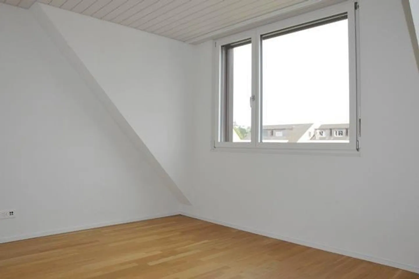 Modern Maisonette Apartment in a Well-Maintained Residential Area - Photo 5 of 11