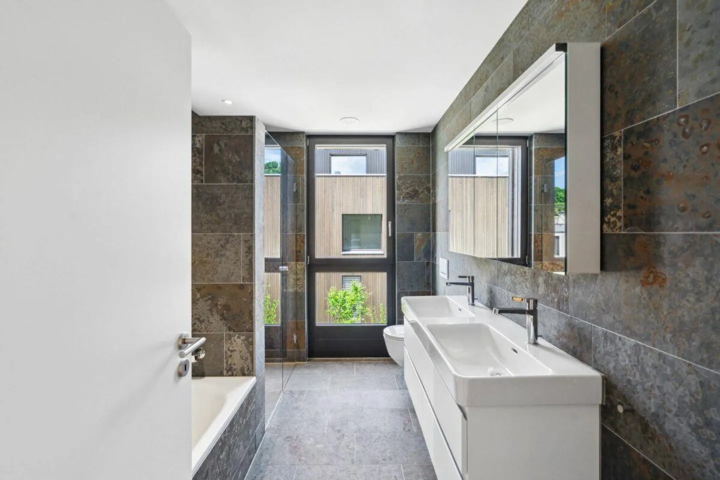 Luxuriöse Attika-Wohnung mit Aussicht - Foto 6 von 12
