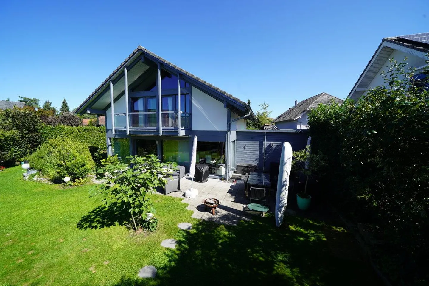 Einfamilienhaus kaufen - Foto 1 von 8