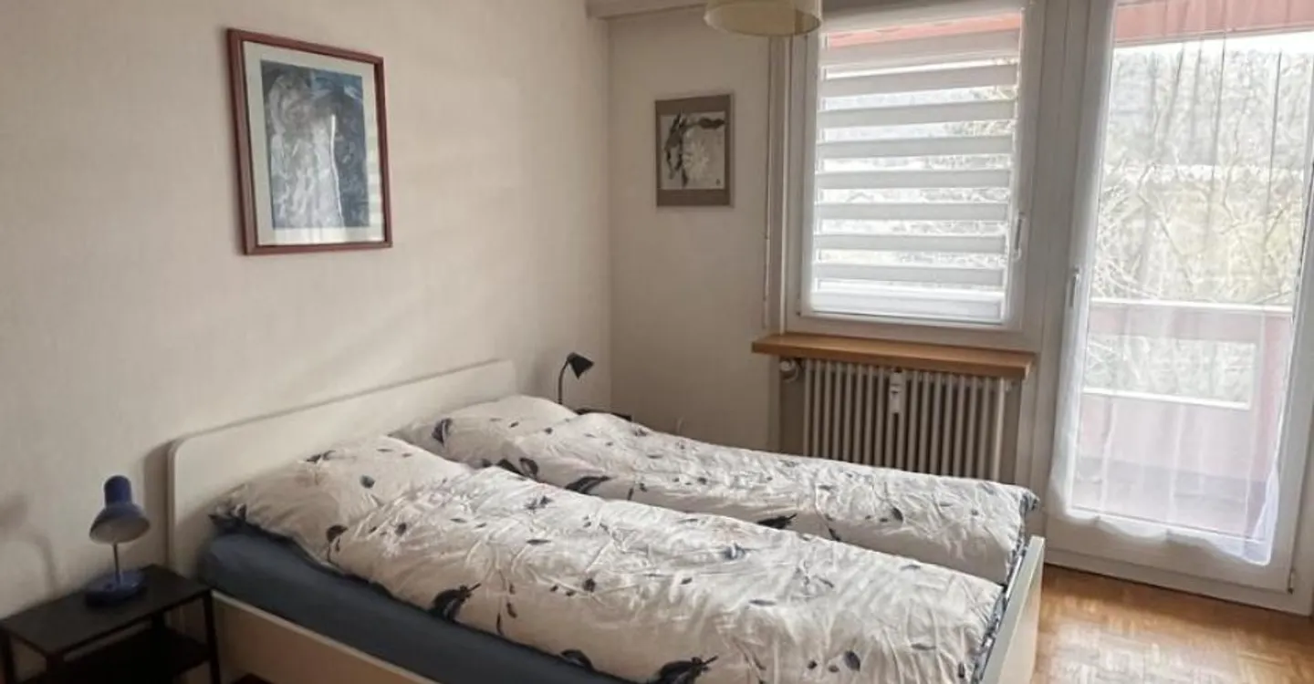 Charming Apartment - Photo 9 of 12