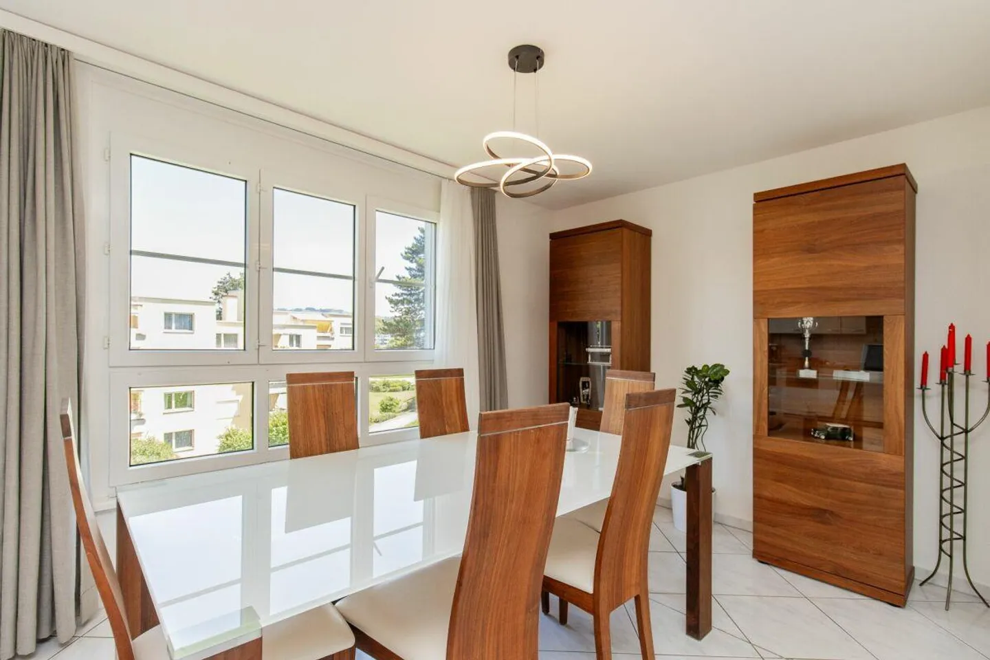 Light-Filled 4.5-Room Apartment - Photo 4 of 11