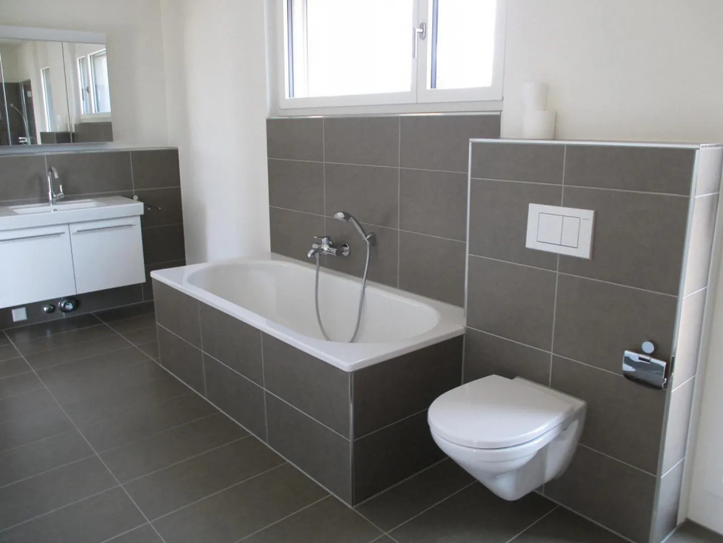 5.5 Room Apartment in Ottenbach - Photo 8 of 11