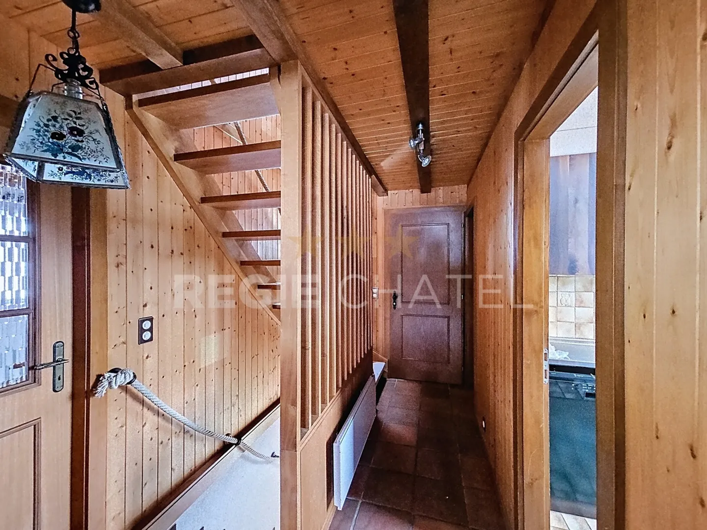 Affascinante chalet individuale - Foto 3 di 10