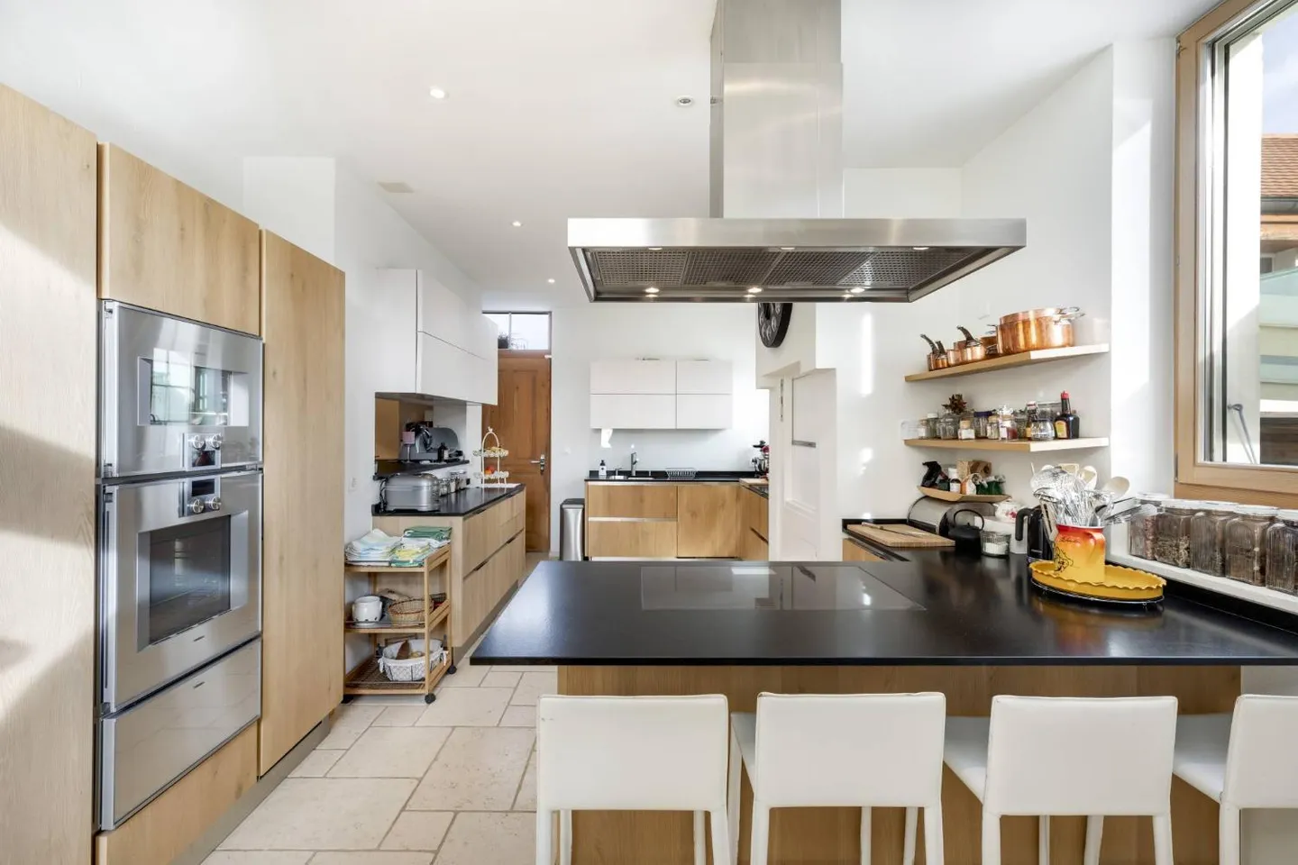Beautiful village house with 3 apartments, terrace and garden - Photo 5 of 13