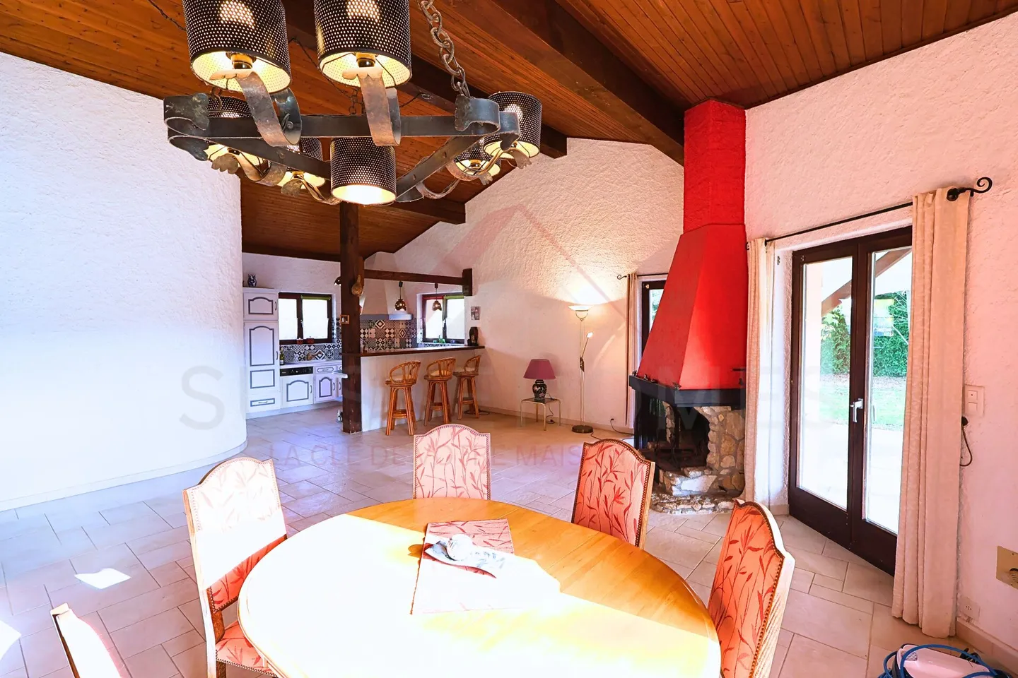 A way of life in Porrentruy - exceptional villa with pool, independence and garden - Photo 3 of 23